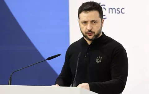 Zelenski no fue informado de los contactos EEUU-Rusia en Arabia Saudí y no los reconocerá