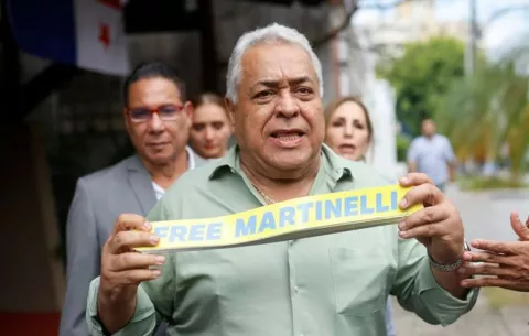 Martinelli saldrá de Panamá bajo custodia policial y escolta diplomática nicaragüense