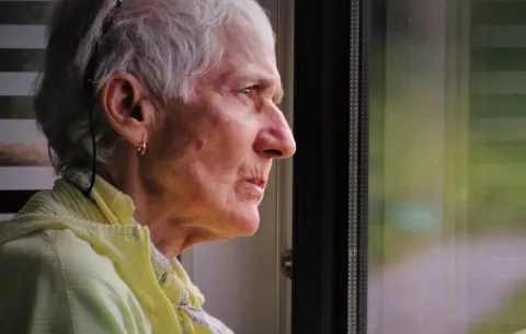 La musicoterapia tiene beneficios en los síntomas de depresión en personas con demencia