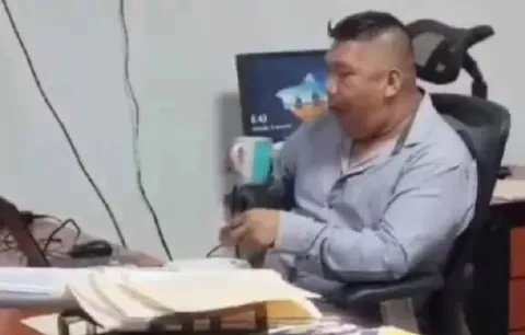 Botan a director del Idaan de Bocas del Toro por indiferencia a las necesidades de la comunidad