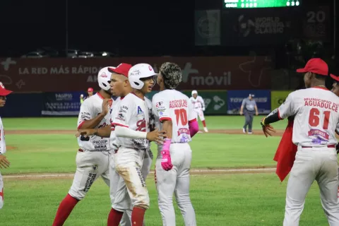 Coclé es el bicampeón del béisbol juvenil