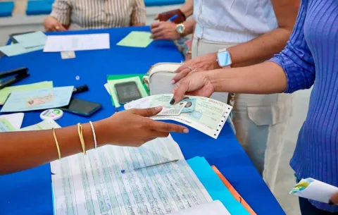 Director del Ifarhu aclara situación con el concurso general de becas en 2025