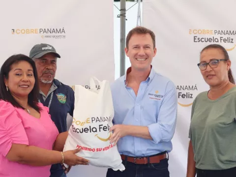 Cobre Panamá lanza proyecto "Escuela feliz" para Colón y Coclé