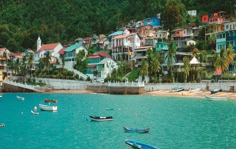 Anuncian apertura de tiendas libres de impuestos en islas