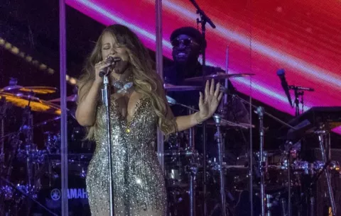 Mariah Carey sale victoriosa de la demanda recibida por los derechos de su éxito navideño
