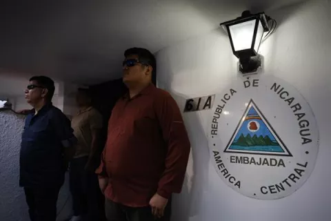 Panamá y Nicaragua están en comunicación sobre salida de asilado expresidente Martinelli