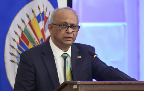 Albert Ramdin, elegido secretario de la OEA con amplio consenso de América Latina