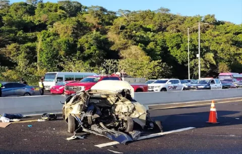 Dos menores mueren y tres personas quedan heridas en un accidente en la carretera Roberto Chiari