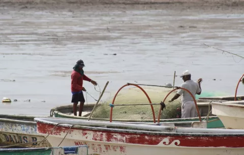 Pescadores artesanales piden plazas de trabajo durante los meses de veda