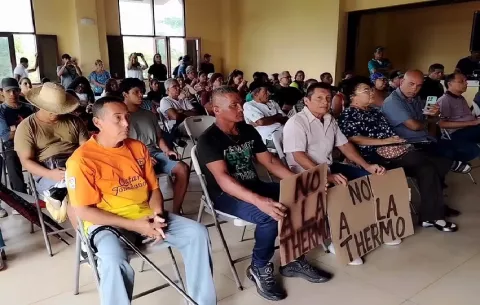 Agrupación hace reclamos contra la termoeléctrica por daños a la salud pública y ambiental