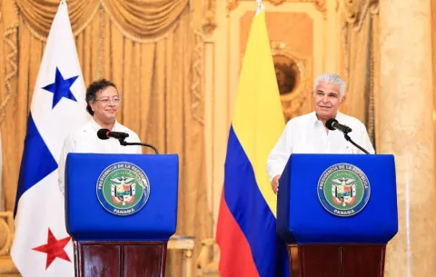 Mulino y Petro destacan la interconexión energética como clave en la crisis climática