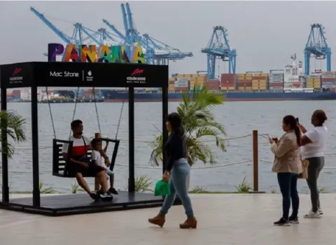 ¿Cuál puede ser el futuro de los puertos comprados por BlackRock?
