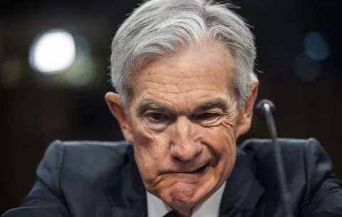 Fed mantiene los tipos y la previsión de dos recortes en 2025 pese a la incertidumbre