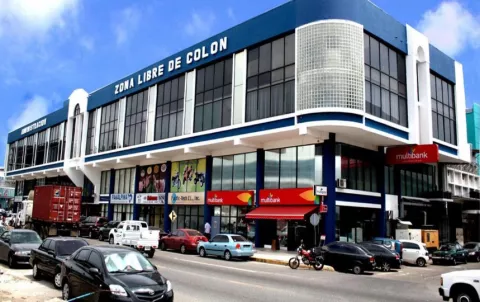 Se restituyeron 107 hectáreas de tierras a la Zona Libre de Colón