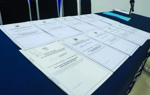 Sin dueño, varias escuelas en Panamá