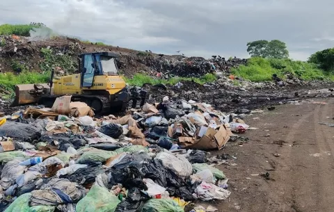 Autoridades de Tonosí refuerzan logística de recolección de basura sin aumentar tarifas