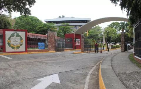 Universidad de Panamá reitera compromiso con la transparencia y el respeto a las normas jurídicas