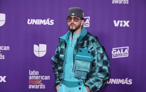 Yandel lanzará el 3 de abril 'Sinfónico', un disco de temas grabados en versión sinfónica