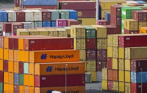 China sube los aranceles sobre bienes de EE. UU. hasta el 125 %