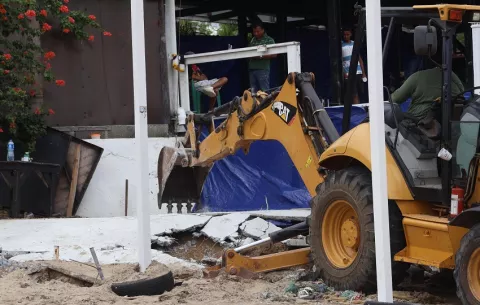 Alcaldesa de Arraiján defiende remoción de estructuras ilegales en Vacamonte y Veracruz