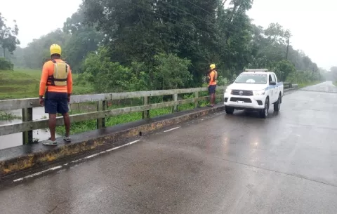 Sinaproc inspecciona viviendas afectadas por el desbordamiento de la quebrada  Nigua en Bocas del Toro