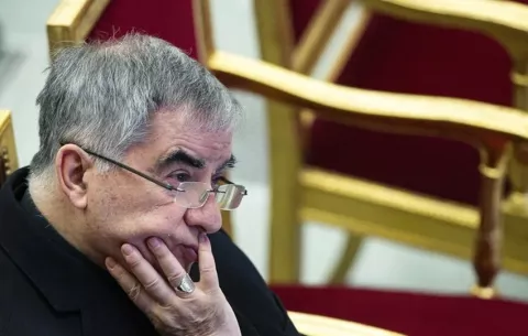 El enigma del cardenal Becciu: ¿entrará en el cónclave?