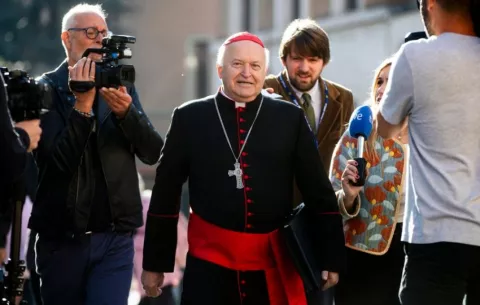 Cardenales siguen 'escuchándose' antes de elegir al papa