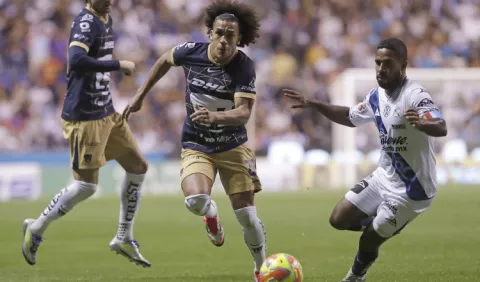 Adalberto 'Coco' Carrasquilla festeja su primer gol con Pumas