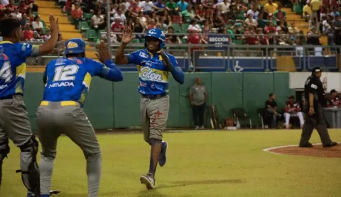 Los Santos obligado a ganar; Coclé y Colón en un duelo esperado en el béisbol mayor 