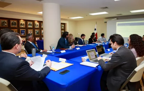 Comisión aprueba terna de expertos para la designación del Comisionado Nacional de Semiconductores