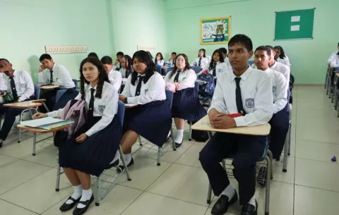 Meduca reitera que escuelas abrirán pese al paro docente contra la Ley 462