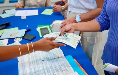 Consejo Nacional del Ifarhu aprueba transferir fondos de la vigencia 2025 para pagar becas atrasadas 
