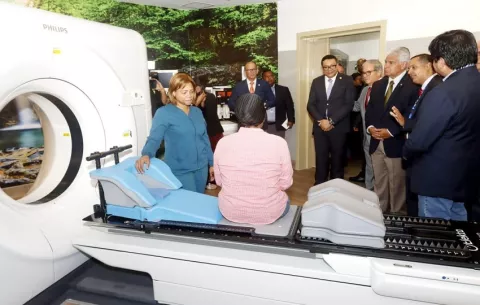 Oficializan apertura de servicios en el nuevo Hospital de Cancerología en Ciudad de la Salud