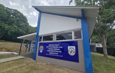 IMELCF inaugura moderno Laboratorio de Análisis Biomolecular