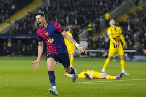 Barcelona golea al Dortmund y acaricia las semifinales en la 'Champions'