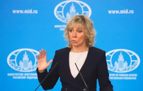 Rusia dice que la Unión Europea 'se está hundiendo' tras enfrentamiento comercial con EE.UU.