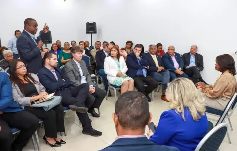 Sociedad civil se une al Meduca en busca del bienestar estudiantil