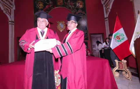 Presidente Mulino recibe doctorado 'honoris causa' por la Universidad Nacional Mayor de San Marcos  de Perú 