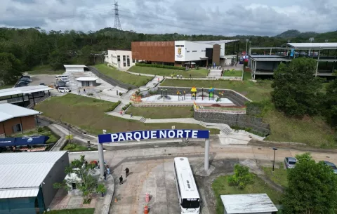 Mayer Mizrachi da inicio a la agenda de talleres y servicios comunitarios en el Parque Norte