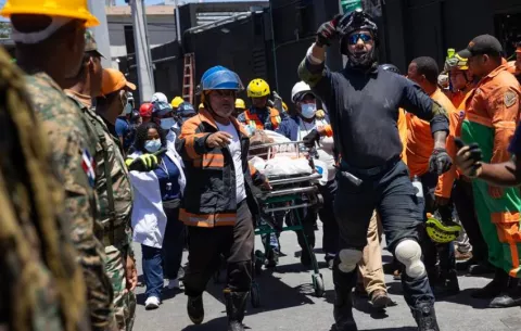 Aumentan a 113 los muertos en el accidente de la discoteca en Santo Domingo