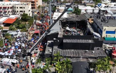 Aumentan a 44 los muertos al desplomarse el techo de una discoteca en Santo Domingo