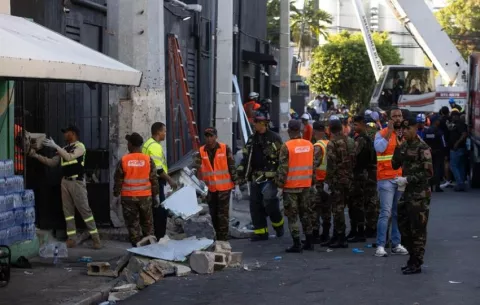 Aumentan a 15 los muertos al desplomarse el techo de una discoteca en Santo Domingo