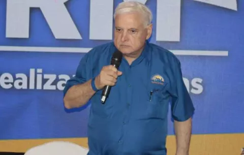 Martinelli instruye a bancada de RM a votar a favor del proyecto de ley de amnistía política
