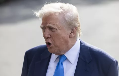 Trump agradece a las empresas sus promesas de inversión y las tranquiliza tras el PIB