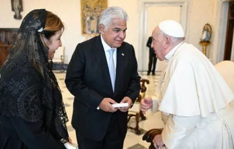 Gobierno panameño lamenta el fallecimiento del papa Francisco