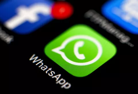 WhatsApp asegura que su nuevo círculo de IA es "opcional", aunque no permite eliminarlo 