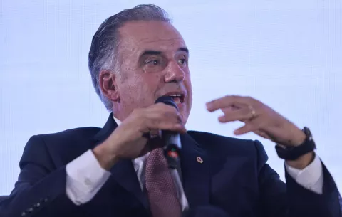 Yamandú Orsi visitará Panamá y Honduras en su primera salida internacional