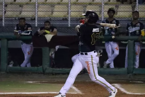 Abraham Rodríguez quiere llegar a la final del béisbol mayor con Bocas del Toro