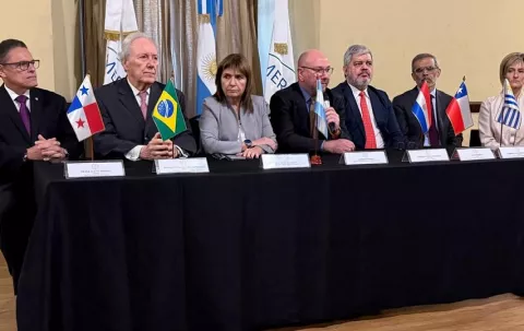 Panamá firma acuerdo con Argentina para combatir el crimen transnacional