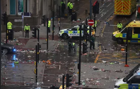 Cuatro personas permanecen hospitalizadas en estado grave tras el atropello en Liverpool
